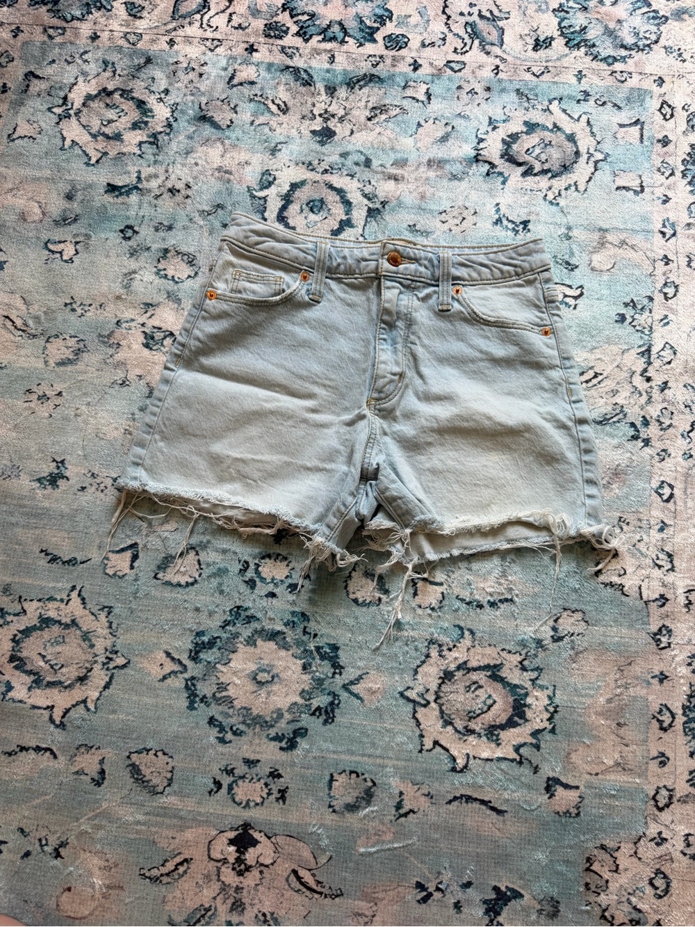 Universal Thread Light Wash Frayed Hem Denim Shorts